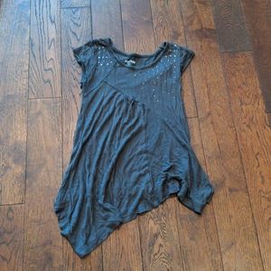 Uproar gray flowy mermaid tale shirt